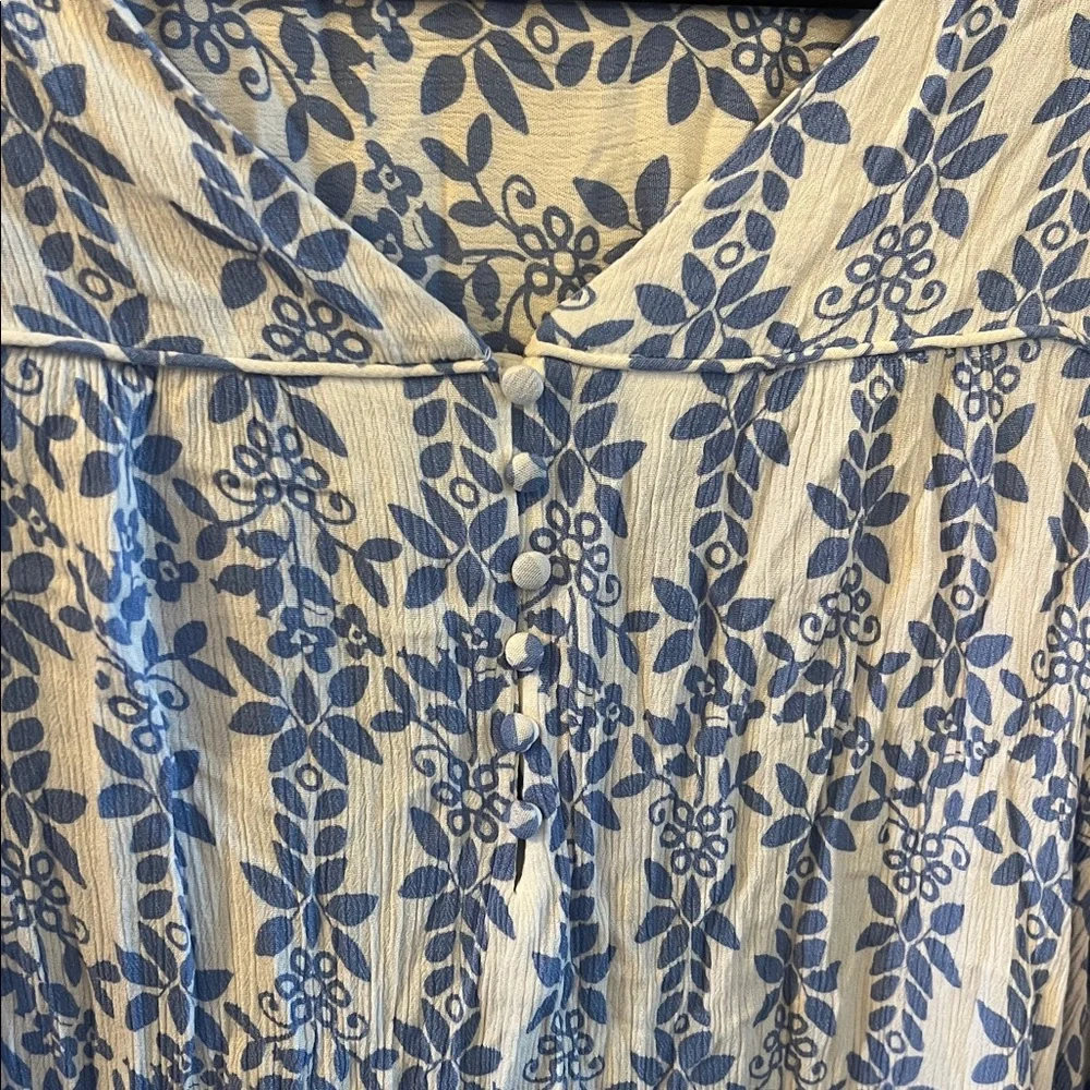 Skies are Blue Patterned Blouse - Picture 3 of 7